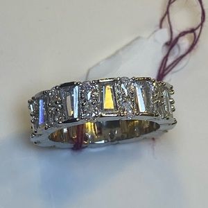 Eternity band ring